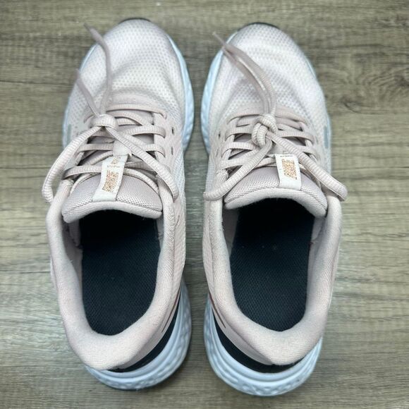 Nike~Women’s~Revolution 5 (BQ3207-600) Pink Running Shoes Sneakers~Size 9 - Picture 5 of 8